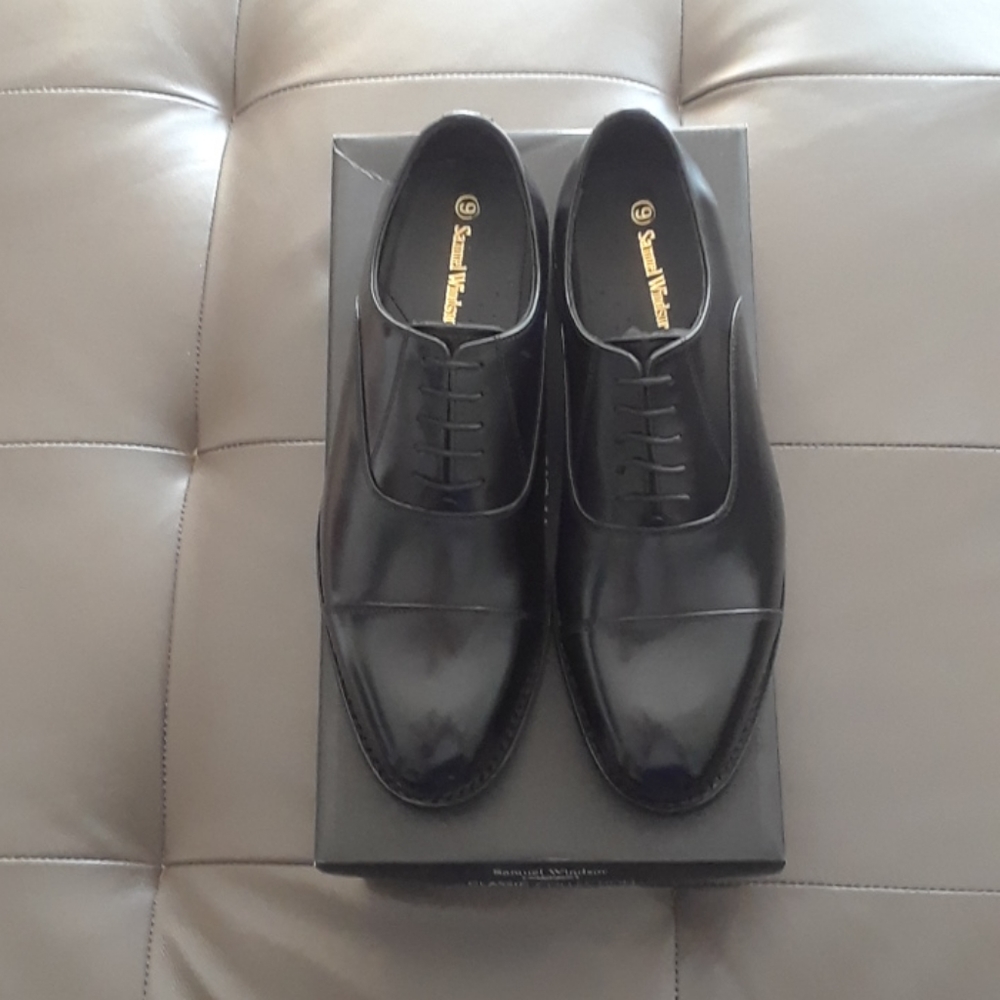 Men's designer black oxford cap toe dress shoes